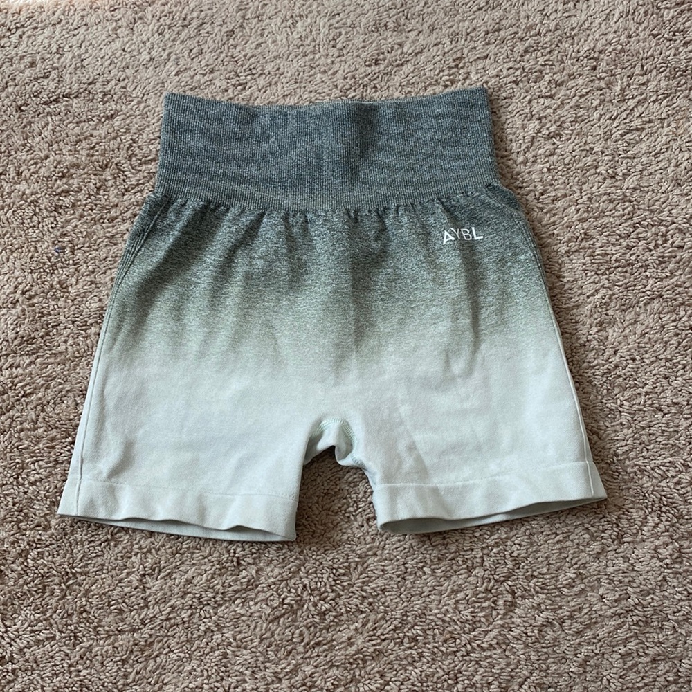 XS Aybl seamless shorts